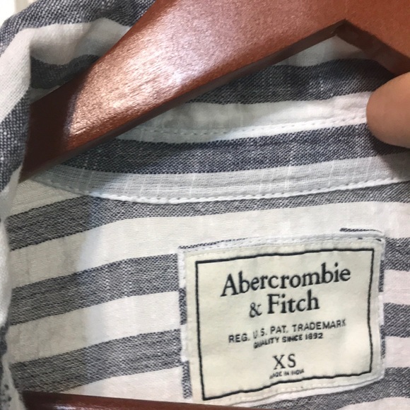 Stripe button down top - Picture 4 of 4